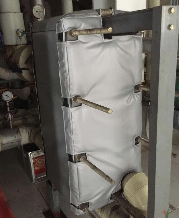 板式<a href=http://gzxsjob.com/e/tags/?tagname=%E6%8D%A2%E7%83%AD%E5%99%A8%E4%BF%9D%E6%B8%A9 target=_blank class=infotextkey>換熱器保溫</a>套